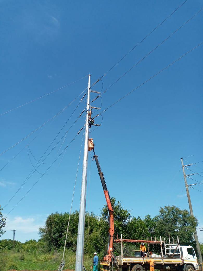 Cable and conductor installation