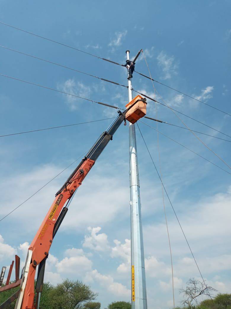 Field surveyor on a Hopolang project site