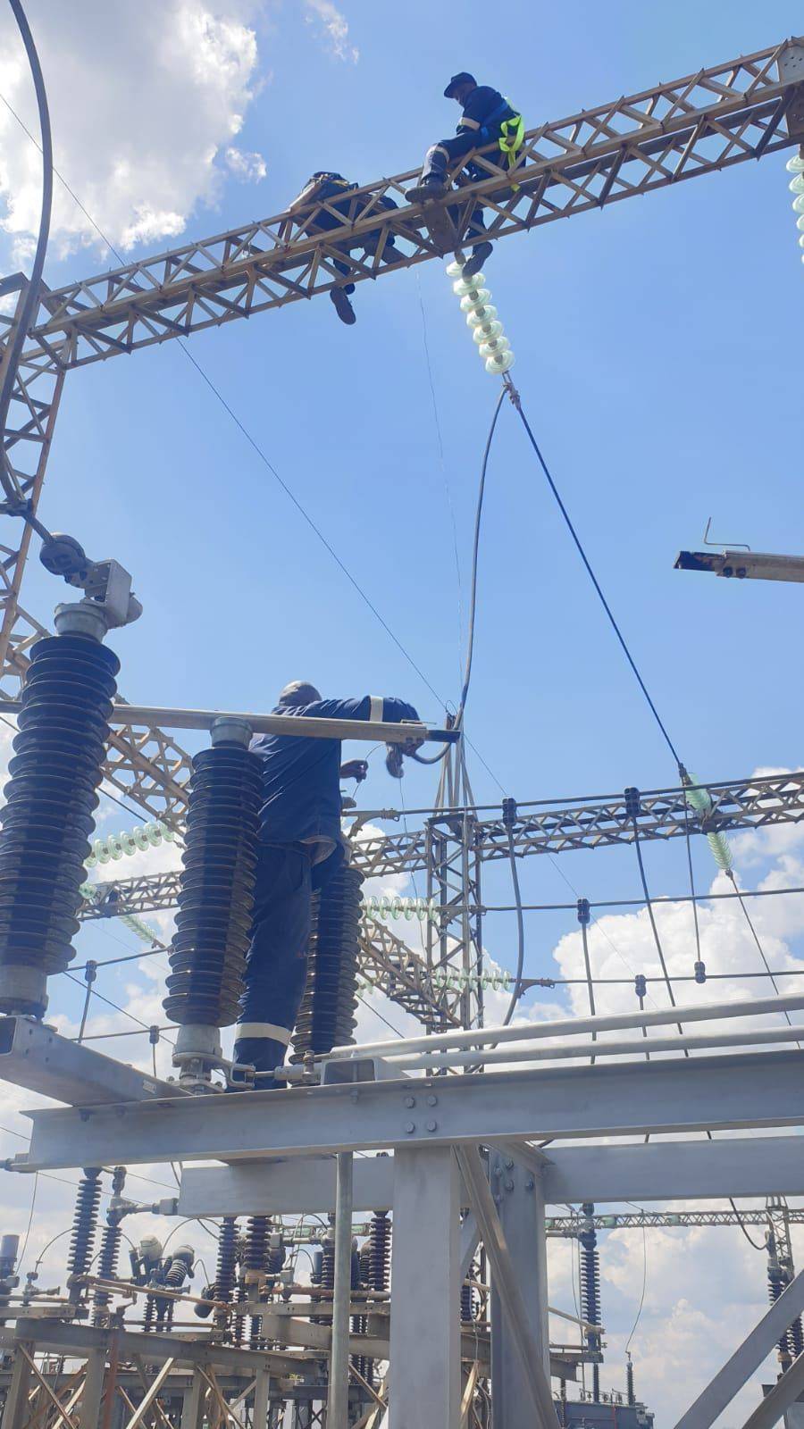 Hopolang electrical field work