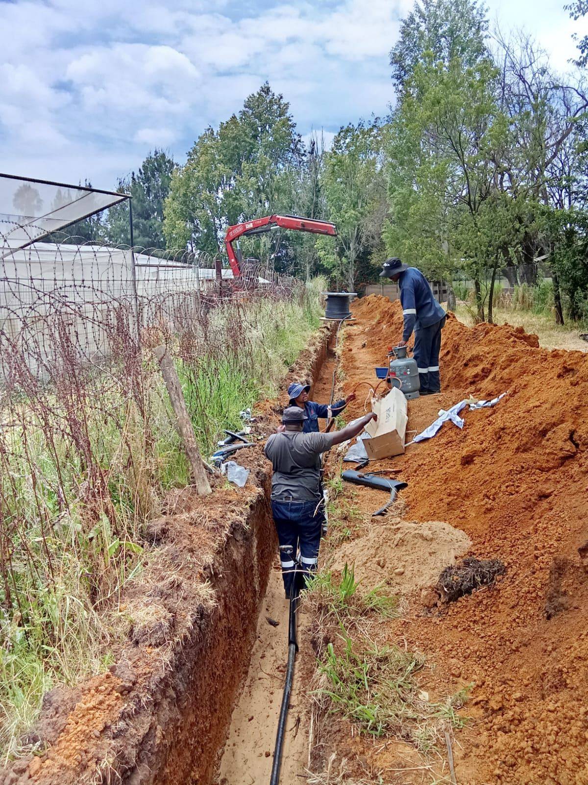 Cable laying and backfill preparation